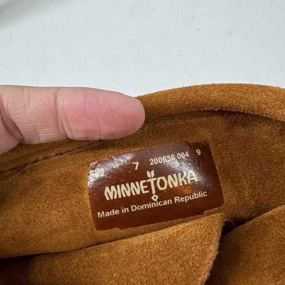 Minnetonka Classic Fringe Bootie 7 excellent condition - Picture 8 of 8